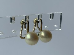 Ciner Vintage Faux 10mm Pearl Gold-Tone Clip-On Earrings Signed 0.6 Inches