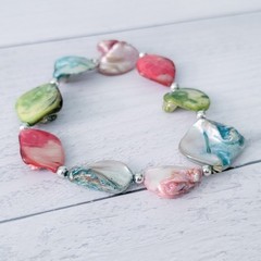 Vintage Stretch Bracelet Colorful Dyed Shell?