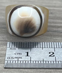 Vintage Handmade Carved Mother Of Pearl MOP & Bakelite Domed Pinky Signet Ring