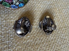 Vintage Hollycraft Signed Pastel 1955 GORGEOUS Brooch & Screw Back Earring Set