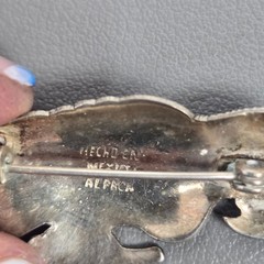 Vintage Hecno En Mexico Alpaca Silver Parrot Animal Bird Textured Pin Brooch