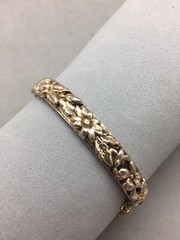 Gold Tone Hinged Bracelet Floral Relief 7″ x 9mm Wide Vintage Safety Chain