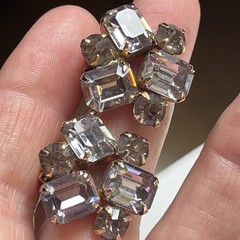 Vintage Weiss Prong Set Purple Lilac Faceted Crystal Glass Clip On Earrings