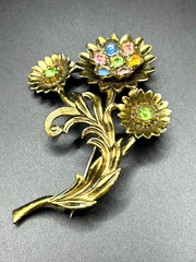 ANTIQUE LITTLE NEMO POT METAL BROOCH 1930’S MULTIPLE RHINESTONE FLOWER BOUQUET