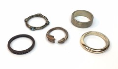 Estate Find Ring Lot 5 pc Costume and Fashion Mixed Assorted Sizes Belief Arrow