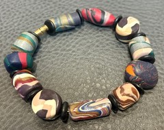 VINTAGE ARTISAN SWIRL ACRYLIC POLYMER CLAY ART OR TRADE? BEAD BRACELET 8”