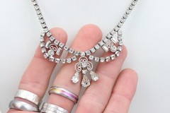 Lind Gal LG Clear Rhinestone Parure Silver Necklace Screwback Earring Set Clasp