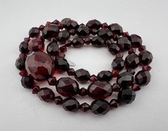 Antique Cherry Amber Bakelite Faceted Graduated Egg Bead Necklace 25.25″ -34.9g