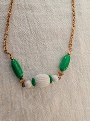 Vintage Avon White and Green Plastic White and Green Lucite Bead Necklace 19″