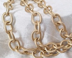 VTG Goldtone Textured Chunky Chain Link Triple-Strand Layered Statement Necklace