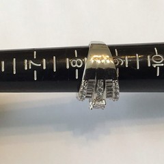 BEAUTIFUL CLEAR BAGUETTE EMERALD AND ROUND RHINESTONE COCKTAIL RING SIZE 8.25