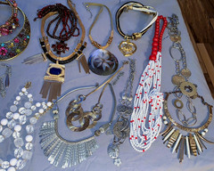 Great Lot 25 Vintage to More Modern Big & Bold Design Necklaces
