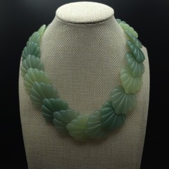 Vintage Green Lucite Fan Bead Statement Necklace 16.5″ Acrylic Plastic