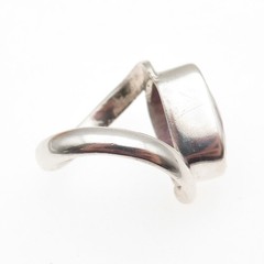 925 Sterling Silver Vintage Real Amethyst Modernist Ring Size 8.75