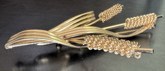 VTG Napier Cattail Brooch Mid Century Modern Botanical Gold Tone Typha Pin
