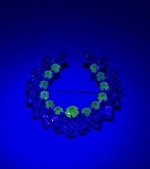 VTG B David Designer Blue Green Uranium AB Crystals Rhinestones Wreath Brooch