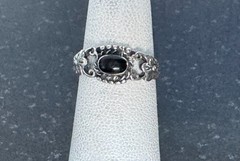 Vintage Sterling Silver 925 Pinky Ring Black Stone Floral Ornate Petite Size 4