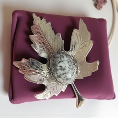 Vtg Jasper Stone Maple Leaf Brooch Pin Cabochon Silver Tone Autumn Harvest Fall