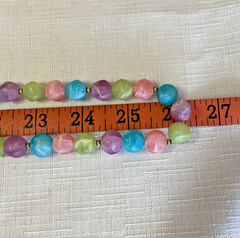 VINTAGE Pastel Marbled Lucite Bead Statement Necklace Gold Tone Spring Ring 26in