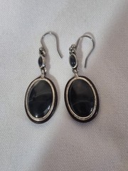 Silver Tone Dark Blue Grey Agate Dangle Earrings Pierced Hooks Vintage