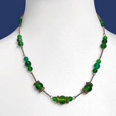 Vintage Necklace Green Art Glass Boho Gold Tone Chain Beaded Handmade Bib 17.75″
