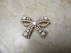 Gold and White BOW pin brooch Vintage MILK GLASS rhinestones