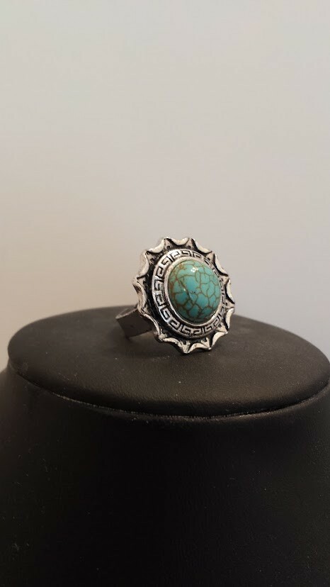 nostalgia vintage look ring one size fits all