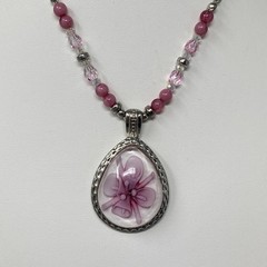 Pink Dichroic Glass Pendant Necklace Silver Tone Chain Acrylic Beads Collar 18″