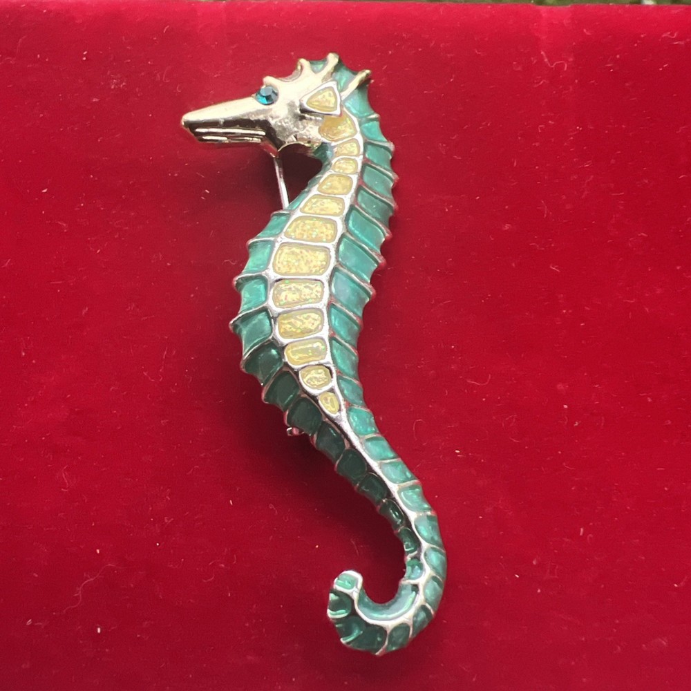 Vintage AAI Sea Horse Brooch Silver Tone Metal Green Yellow Enamel 2 1/4”