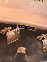 Vintage Demi Towncraft Etched Goldtone Squares w Tiny Ruby Red Accent Cuff Links