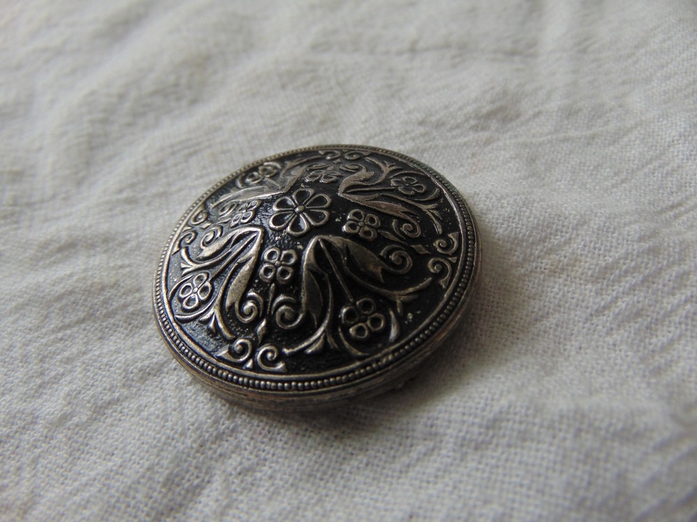 vintage antique antiqued silver stamped ornate round brooch