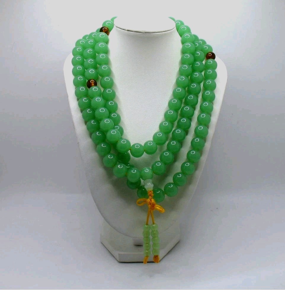 Beautiful large 50″ 10mm green stone mala 108 beads / necklace