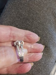 3ct igi lab grown dia. 69cttw natural side dia 18kt W/G. Ring 7.8grams size 7