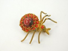 Vintage Czech Glass Speckled Red Brass Spider Brooch Pin 1 3/8″ Halloween