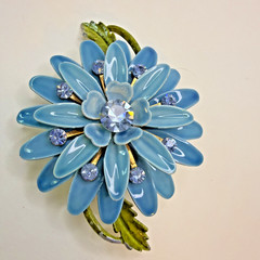 Vintage 1960s Blue Enamel Flower Brooch Rhinestone Mod Flower Power Pin – AS IS