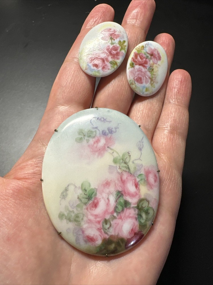 VTG LARGE HAND PAINTED OVAL PORCELAIN PINK ROSE FLOWER FLORAL BROOCH And CLIP ON