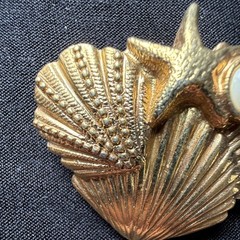 Vintage 1928 Cushion Clip-On Gold Tone Seashell / Beach Themed Earrings