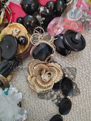Jewelry Lot E 2.5 Lb. Some new; Some pre-owned & wearable, Most crafts, repair.