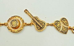 Vtg 1960s Mexican Mariachi Charm Bracelet – Faux Damascene Guitar Sombrero