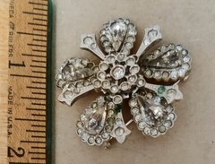 Vintage Silvertone Rhinestone Snowflake Pin Brooch
