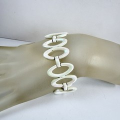 Vintage CELEBRITY Signed Opalescent Enameled Oval Link Bracelet 7”