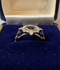Vintage 14k Gold Sapphire and Diamond unique estate ring size 5