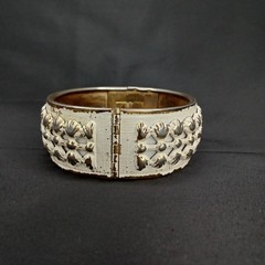 Vintage 1960s White Enamel Gold Tone Hinged Clamper Bangle Bracelet New Arrival