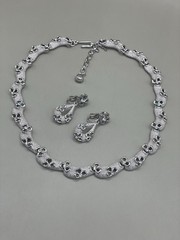 VTG Crown Trifari Silvertone Crystals Floral Necklace/Clip On Earrings Set