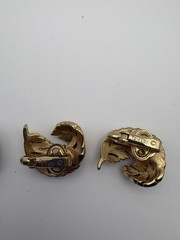 Beautiful Vintage Trifari Gold And Silver Tone Clip On Earrings – Set Of 2