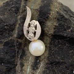 VTG Akoya Saltwater PEARL PENDANT 6.5mm Diamonds 14k White Gold 60’s 1.03gr .75”