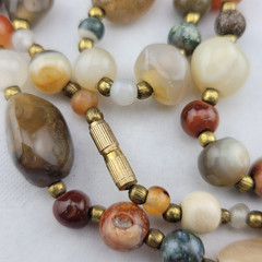 Vintage Southwest Tumbled Agate Jade Quartz Stone Brass Bead 20″ Necklace