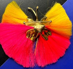 RARE SIGNED HATTIE CARNEGIE HOT PINK & YELLOW DYNEL BUTTERFLY PIN BROOCH💛💕