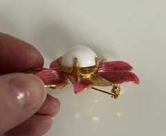 Vintage Vans Authentic Pink/Gold/White Flower Brooch