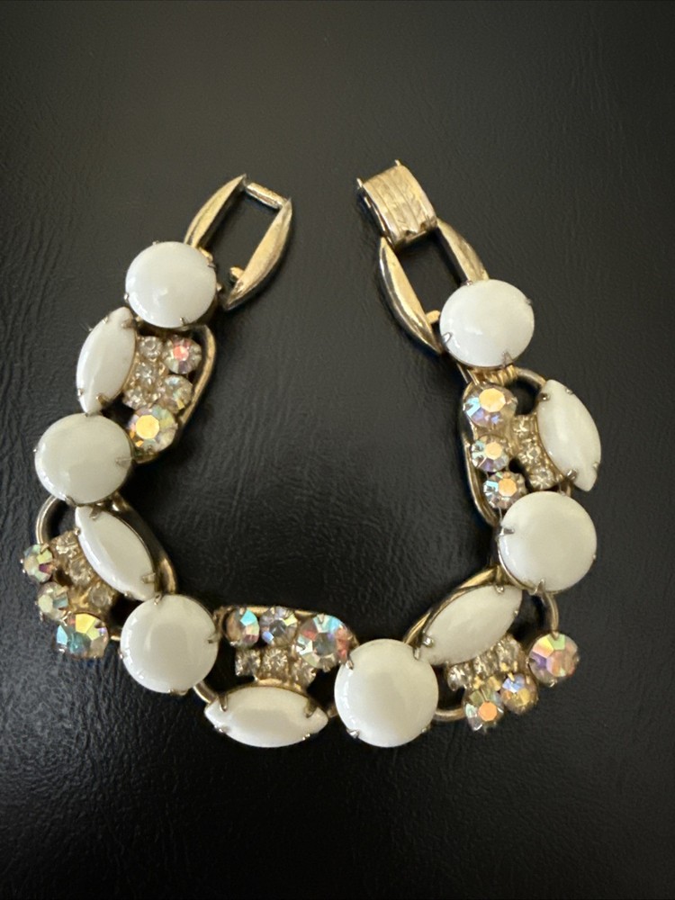 VTG JULIANA D&E Gold Tone Milk Glass AB & Clear Rhinestone Bracelet Borealis